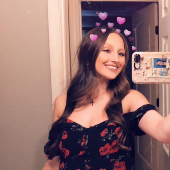 Hi poshers 💕💕💕 - Picture 3 of 4